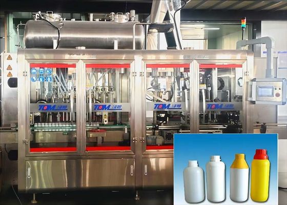 Automatische monoblokvulmachine voor het opvullen van plastic flessen